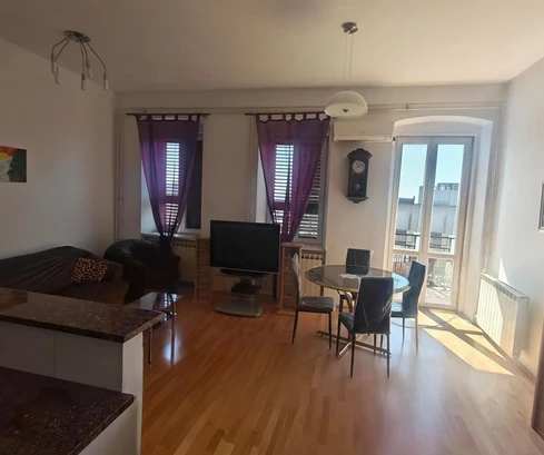 Rijeka, city center, comfortable four-room apartment 117 m² with sea view