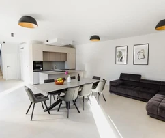 Villa moderna con piscina in vendita a Mandre sull'isola di Pag in Croazia