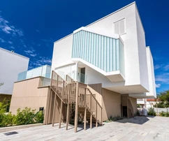 Spacious two-level apartment for sale in Turanj in Croatia