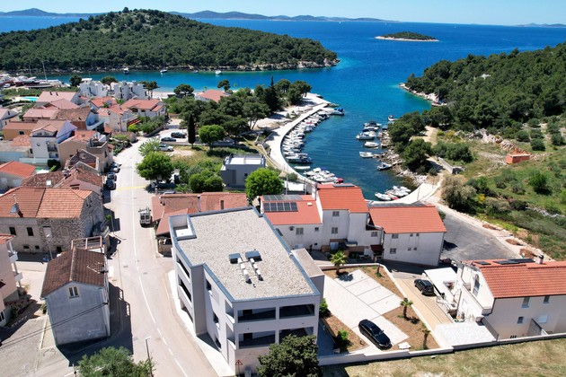 Appartement à vendre à Tribunj, près de la mer