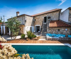 Kanfanar, Istrie : Élégante villa en pierre rénovée à vendre