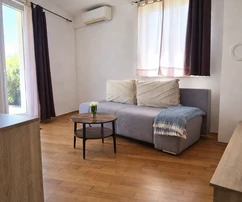 Byt na prízemí so záhradou a výhľadom - Mesto Krk