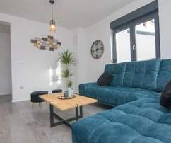 Nuova villa di lusso con piscina e giardino a Gostinjac sull'isola di Krk