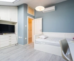 Przestronny dom z działką na sprzedaż w Vodicach w Chorwacji