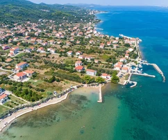 Comfortable beachfront apartments in a quiet island setting