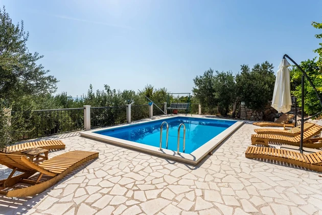 Auténtica villa con vistas panorámicas al mar en venta en Croacia