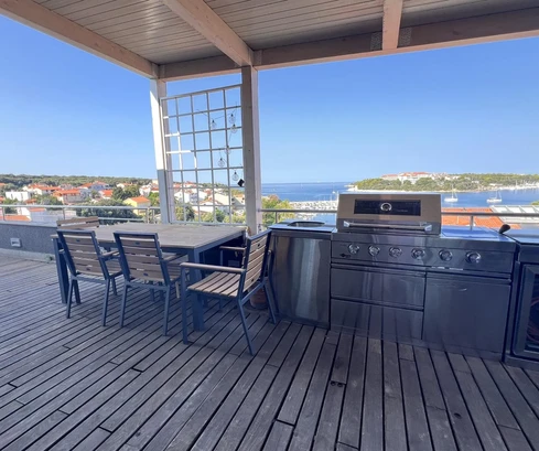 Luxusný penthouse s výhľadom na more na predaj v Meduline v Chorvátsku