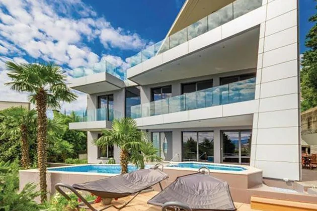 Bellissima villa con piscina e vista mare, Istria, Opatija