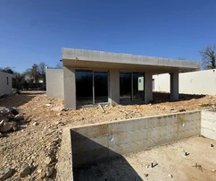 Istria, Labin, moderný jednopodlažný dom s bazénom