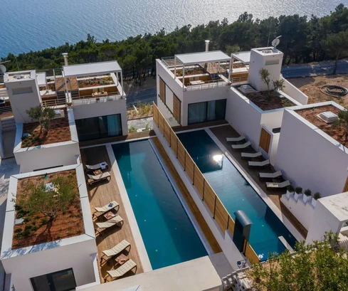 Luxusvillák eladók Omiš közelében Horvátországban