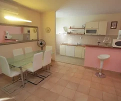 ČiovoOkrug, G., casa independiente de 280 m2 con gran jardín