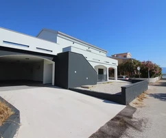 Apartamento de recreo a 80 m de la playa en la isla de Vir - tu pedazo del Adriático