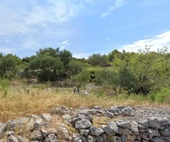 Marina, Vinišće, terreno edificabile di 600 m2, a 400 m dal mare e dalla spiaggia