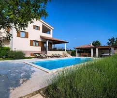 Maison fantastique avec piscine, Istrie, Svetvinčenat