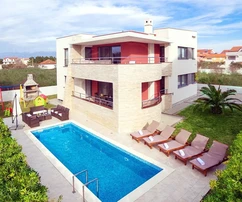 Különálló villa két lakóegységgel - Zaton - a tenger közelében