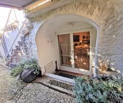 Incantevole casa in pietra di Brac vicino alla spiaggia e ai servizi
