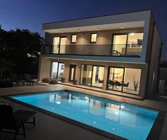 Maison Smoljanci, Svetvinčenat, 200 m²