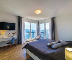 Lussuosa villa in vendita a Ciovo con vista sul mare e piscina