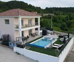 Istrien, Grimalda: Luxusvilla mit Wellnessbereich und Pool