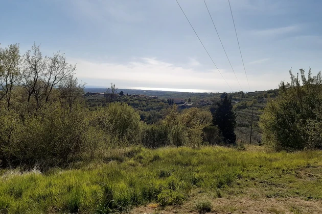 MAISON INDIVIDUELLE DANS UN ENDROIT CALME AVEC VUE PANORAMIQUE SUR LA MER