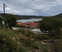 Marina, Poljica, Baugrundstück 1200 m2, 300 m vom Meer entfernt