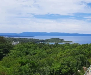 ATTRAKTIVE WOHNUNG MIT MEERBLICK, 500 M VOM STRAND ENTFERNT!