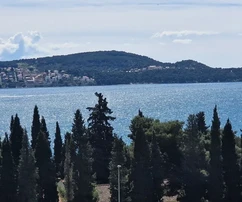 Seget D., 3 hálószobás lakás, 96 m2, új épület, 3. emelet, lift, tengerre néző kilátás