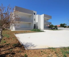 Novostavba apartmánu s výhľadom na more a veľkou terasou na ostrove Vir