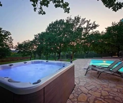 Angenehme Villa mit Pool und schönem Garten, Istrien, Poreč