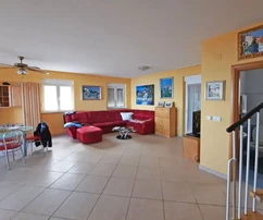 Atrakcyjny dwupoziomowy apartament z otwartym widokiem na morze, w cichej lokalizacji!