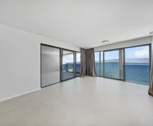 Zadar, Privlaka, luksuzni trosoban stan 1. red do mora, 112,90 m²