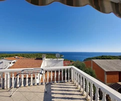 Vis, Rukavac, maison individuelle avec 3 unités résidentielles, vue sur la mer