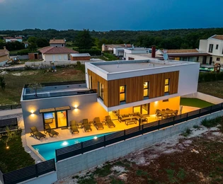 Istra, Svetvinčenat, luksuzna vila s bazenom