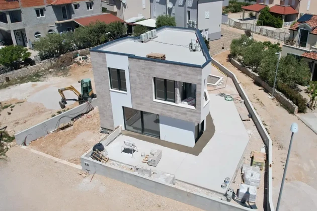 Srima - Villa de luxe dans un emplacement exceptionnel, à seulement 200 m de la plage