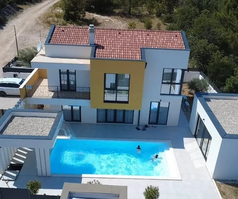 Luksusowa willa na sprzedaż w spokojnej części Pridrage w Chorwacji