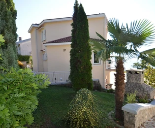 Splendida villa in vendita con vista sul mare a Matulji in Croazia