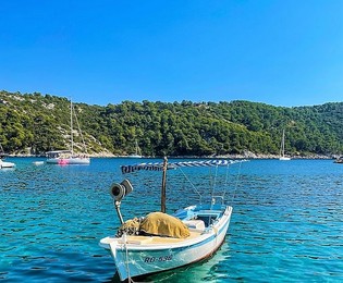 Luxusná vila s bazénom a priamym prístupom k moru na ostrove Šolta