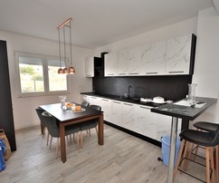 Sprzedaż ekskluzywnego domu z basenem