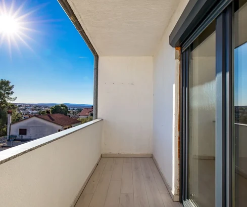 APPARTEMENT RÉNOVÉ À NEUF AU CENTRE, À 150 M DE LA PLAGE !