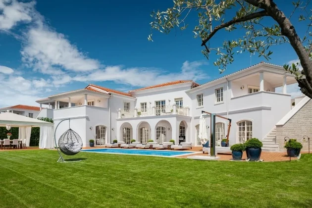 Istria, Poreč: Exclusive villa with pool and garden