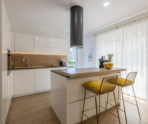 Amplio apartamento de tres dormitorios en venta en Split, Croacia