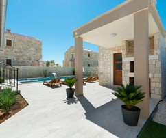 Luxury Stone Villa with Heated Pool, Sauna & Jacuzzi in Privlaka