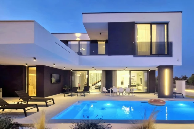 Villa mit Pool in Zadar-Kožino zu verkaufen in Kroatien
