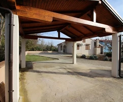 Finca familiar con garaje y gran jardín, a 180 m del mar