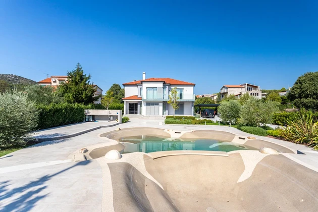 Luxusvilla eladó Šibenik Bilicében Horvátországban