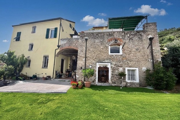 Detached A++++ Villa with Sea Views