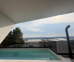 Jadranovo, casa adosada de lujo con piscina, 197 m²