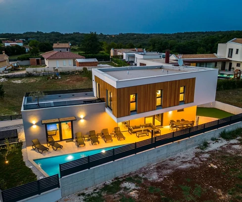 Istria, Svetvinčenat, luxury villa with pool