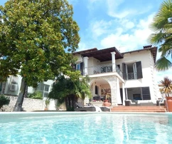 Extravagance villa with pool, by the sea, Istria, Umag.