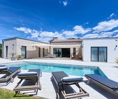 Isztria, Vodnjan: Elegáns villa fűtött medencével